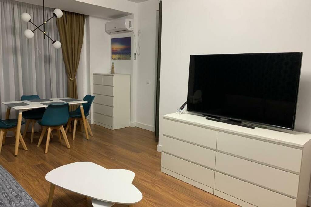 Andreve Apartment By Onix Blue Mamaia Nord, Baby Friendly, Private Parking Неводарі Екстер'єр фото